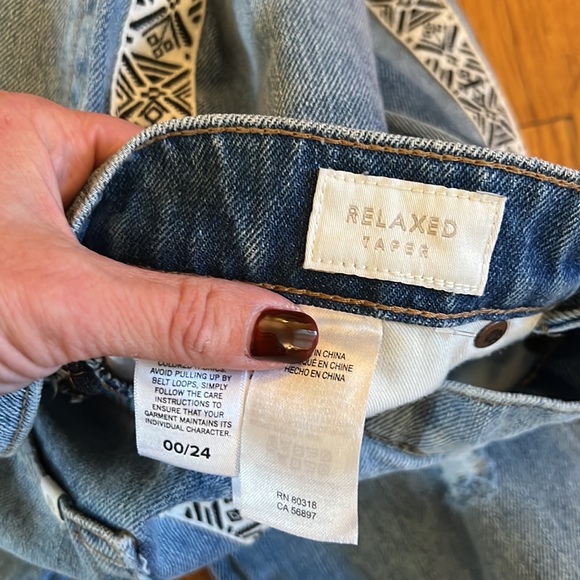 Distressed Lucky Brand Relaxed Taper Jeans with Ribbon Accent Size 24/00 VGC 🌺 - Picture 5 of 9